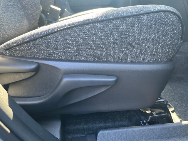 シエンタ ハイブリッドZ 10.5インチディスプレイオーディオ・後席モニター・両側電動スライドドア・3列シート・バックカメラ・衝突軽減装置・クルーズコントロール・障害物センサー・横滑り防止装置・オートマチックハイビーム(34枚目)