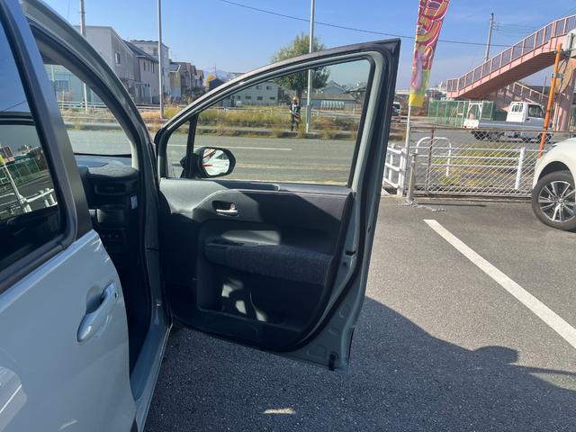 シエンタ ハイブリッドZ 10.5インチディスプレイオーディオ・後席モニター・両側電動スライドドア・3列シート・バックカメラ・衝突軽減装置・クルーズコントロール・障害物センサー・横滑り防止装置・オートマチックハイビーム(36枚目)