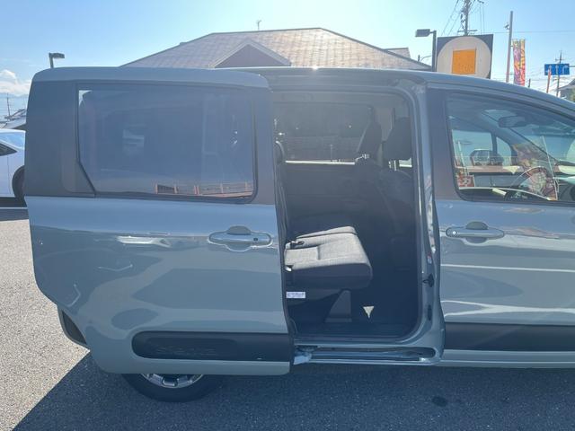 シエンタ ハイブリッドZ 10.5インチディスプレイオーディオ・後席モニター・両側電動スライドドア・3列シート・バックカメラ・衝突軽減装置・クルーズコントロール・障害物センサー・横滑り防止装置・オートマチックハイビーム(37枚目)