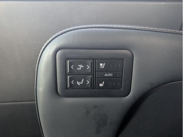 ヴェルファイアハイブリッド Z プレミア ワンオーナー/禁煙車/サンルーフ/フリップダウンモニター/純ナビ/フルセグTV/全周囲カメラ/ETC2.0/パワーバックドア/パワーシート/2列目電動キャプテンシート/シートヒーター/ベンチレーション(10枚目)