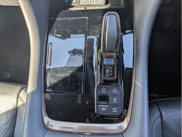 ヴェルファイアハイブリッド Z プレミア ワンオーナー/禁煙車/サンルーフ/フリップダウンモニター/純ナビ/フルセグTV/全周囲カメラ/ETC2.0/パワーバックドア/パワーシート/2列目電動キャプテンシート/シートヒーター/ベンチレーション(23枚目)