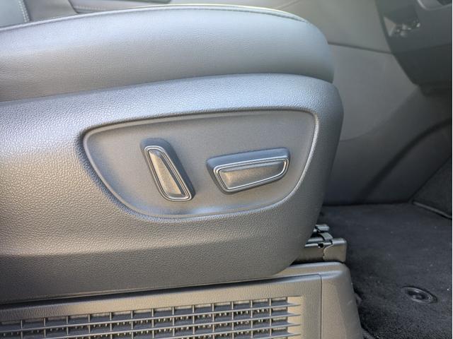 ヴェルファイアハイブリッド Z プレミア ワンオーナー/禁煙車/サンルーフ/フリップダウンモニター/純ナビ/フルセグTV/全周囲カメラ/ETC2.0/パワーバックドア/パワーシート/2列目電動キャプテンシート/シートヒーター/ベンチレーション(32枚目)