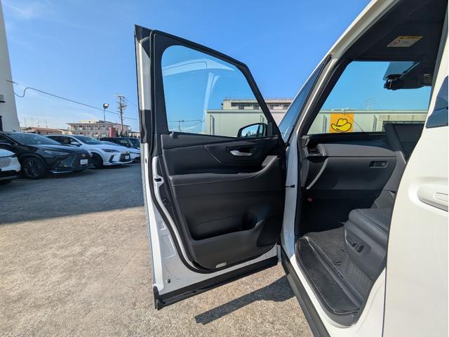 ヴェルファイアハイブリッド Z プレミア ワンオーナー/禁煙車/サンルーフ/フリップダウンモニター/純ナビ/フルセグTV/全周囲カメラ/ETC2.0/パワーバックドア/パワーシート/2列目電動キャプテンシート/シートヒーター/ベンチレーション(35枚目)