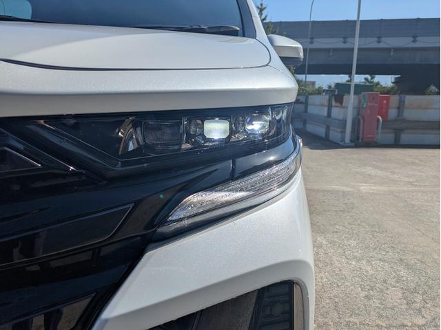 ヴェルファイアハイブリッド Z プレミア ワンオーナー/禁煙車/サンルーフ/フリップダウンモニター/純ナビ/フルセグTV/全周囲カメラ/ETC2.0/パワーバックドア/パワーシート/2列目電動キャプテンシート/シートヒーター/ベンチレーション(52枚目)