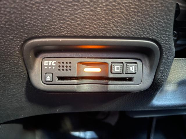 ヴェゼル RS・ホンダセンシング フルセグTV・純正ナビ・サポカー・バックカメラ・クルコン・ドラレコ・ETC・障害物センサー・衝突軽減ブレーキ・横滑り防止装置・レーンキープアシスト・アクセル踏み間違い防止装置・禁煙車(20枚目)