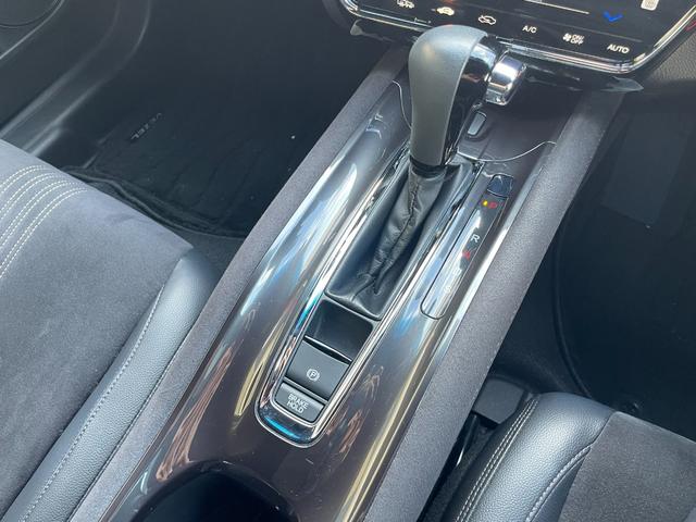 ヴェゼル RS・ホンダセンシング フルセグTV・純正ナビ・サポカー・バックカメラ・クルコン・ドラレコ・ETC・障害物センサー・衝突軽減ブレーキ・横滑り防止装置・レーンキープアシスト・アクセル踏み間違い防止装置・禁煙車(21枚目)