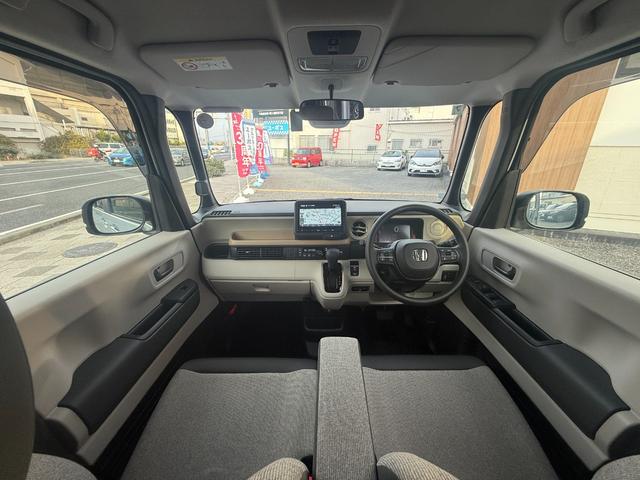 Ｎ－ＢＯＸ ファッションスタイル　ナビ・フルセグＴＶ・バックカメラ・障害物センサー・衝突軽減ブレーキ・横滑り防止装置・アクセル踏み間違い防止装置・ドライブレコーダー・ＥＴＣ・スライドドア・ワンオーナー・禁煙車（3枚目）