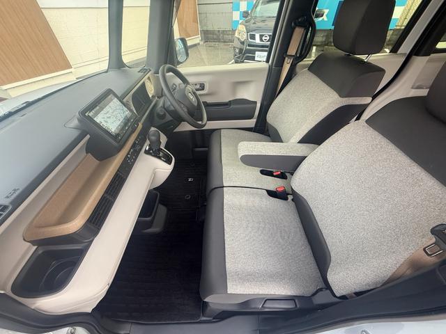 Ｎ－ＢＯＸ ファッションスタイル　ナビ・フルセグＴＶ・バックカメラ・障害物センサー・衝突軽減ブレーキ・横滑り防止装置・アクセル踏み間違い防止装置・ドライブレコーダー・ＥＴＣ・スライドドア・ワンオーナー・禁煙車（13枚目）