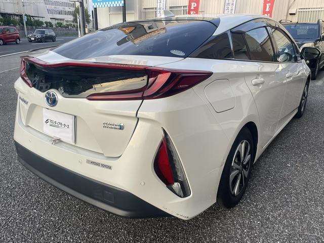 プリウスPHV A 純正11.6インチナビ・バックカメラ・Bluetooth・フルセグTV・ETC2.0・シートヒーター・衝突軽減ブレーキ・車線逸脱警報・ブラインドスポットモニター・コーナーセンサー・パーキングアシスト(2枚目)