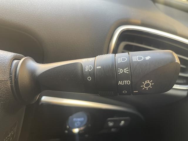 プリウスPHV A 純正11.6インチナビ・バックカメラ・Bluetooth・フルセグTV・ETC2.0・シートヒーター・衝突軽減ブレーキ・車線逸脱警報・ブラインドスポットモニター・コーナーセンサー・パーキングアシスト(20枚目)