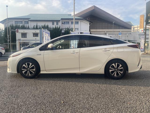 プリウスPHV A 純正11.6インチナビ・バックカメラ・Bluetooth・フルセグTV・ETC2.0・シートヒーター・衝突軽減ブレーキ・車線逸脱警報・ブラインドスポットモニター・コーナーセンサー・パーキングアシスト(44枚目)