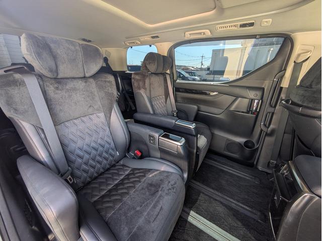 アルファード 2.5S Cパッケージ 両側電動スライドドア・サンルーフ・アルパインナビ・バックカメラ・ETC・3列シート・2列目キャプテンシート・ウォークスルー・ブラインドスポットモニター・障害物センサー・Wエアコン・衝突軽減装置(8枚目)