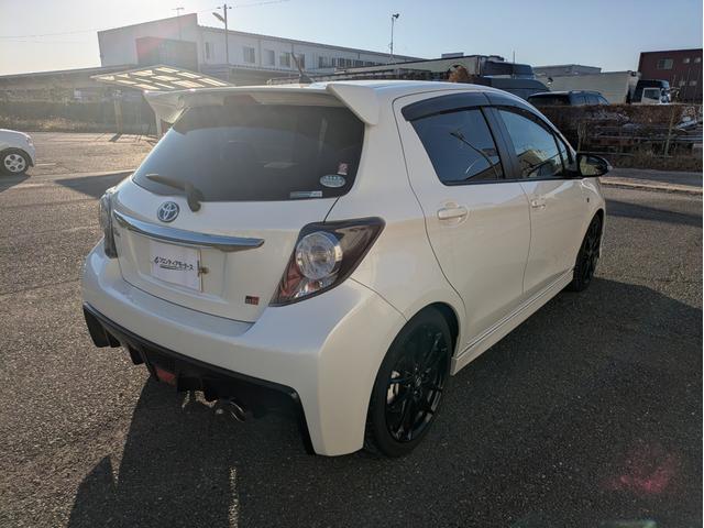 ヴィッツ GRスポーツGR 純正ナビ・フルセグTV・衝突被害軽減ブレーキ・横滑り防止装置・ETC・ミュージックサーバー・LEDヘッドライト(2枚目)