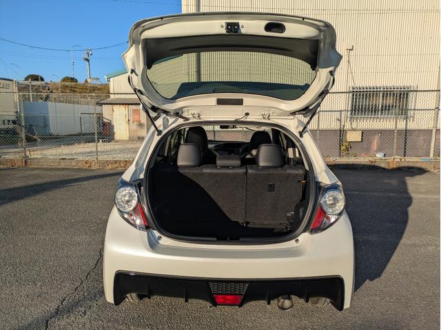 ヴィッツ GRスポーツGR 純正ナビ・フルセグTV・衝突被害軽減ブレーキ・横滑り防止装置・ETC・ミュージックサーバー・LEDヘッドライト(8枚目)