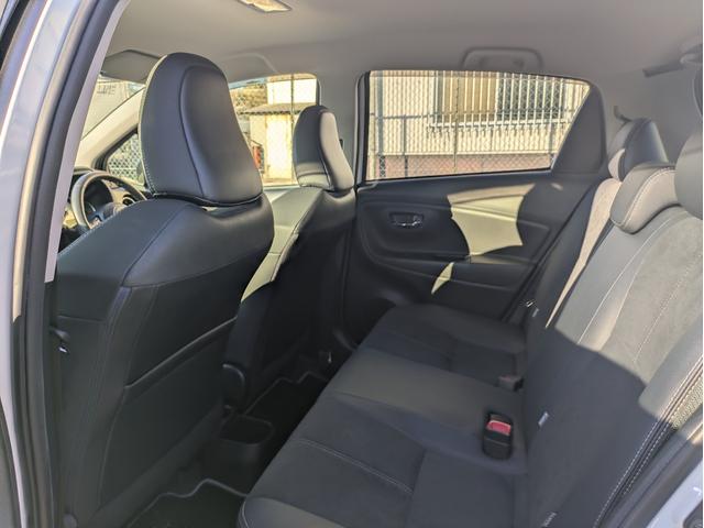 ヴィッツ GRスポーツGR 純正ナビ・フルセグTV・衝突被害軽減ブレーキ・横滑り防止装置・ETC・ミュージックサーバー・LEDヘッドライト(13枚目)