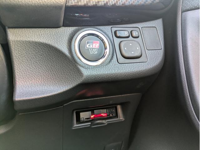 ヴィッツ GRスポーツGR 純正ナビ・フルセグTV・衝突被害軽減ブレーキ・横滑り防止装置・ETC・ミュージックサーバー・LEDヘッドライト(19枚目)