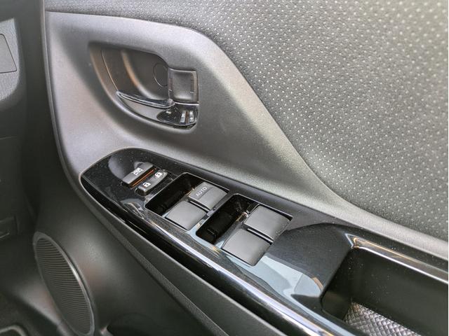 ヴィッツ GRスポーツGR 純正ナビ・フルセグTV・衝突被害軽減ブレーキ・横滑り防止装置・ETC・ミュージックサーバー・LEDヘッドライト(20枚目)