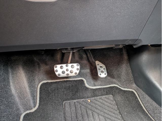 ヴィッツ GRスポーツGR 純正ナビ・フルセグTV・衝突被害軽減ブレーキ・横滑り防止装置・ETC・ミュージックサーバー・LEDヘッドライト(24枚目)