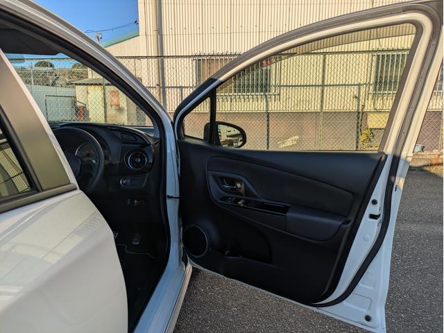 ヴィッツ GRスポーツGR 純正ナビ・フルセグTV・衝突被害軽減ブレーキ・横滑り防止装置・ETC・ミュージックサーバー・LEDヘッドライト(30枚目)