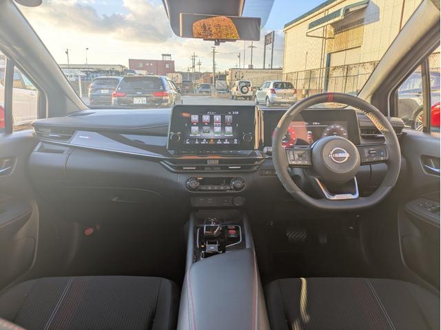 オーラ ニスモ プロパイロット・全周囲カメラ・ワンオーナー・衝突軽減装置・障害物センサー・横滑り防止装置・純正アルミ・オートマチックハイビーム・Bluetooth接続・ETC・デジタルインナーミラー・フルセグTV(11枚目)