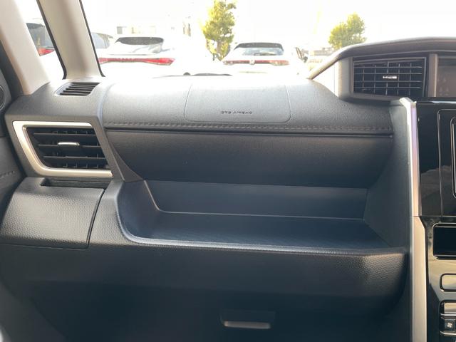 ルーミー カスタムG-T モデリスタエアロ(F・S・R)、純正ナビ・フルセグTV・バックモニタ・両側パワースライドドア・ETC・スマートキー・スマートアシスト・LEDヘッドライト・シートヒーター・クリアランスソナー・純正アルミ(17枚目)