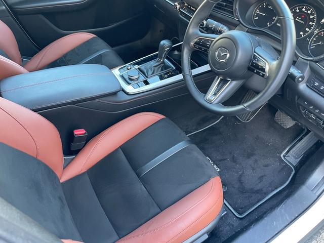 ＣＸ－３０ ＸＤ　レトロスポーツエディション　純正ナビ・ワンセグＴＶ・全周囲カメラ・ドラレコ・ＥＴＣ・パワーシート・シートヒーター・電動リアゲート・ハーフレザーシート・ＬＥＤヘッドライト・Ｂｌｕｅｔｏｏｔｈ接続（7枚目）