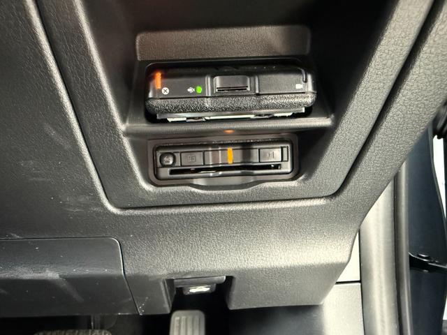 ＣＸ－３０ ２０Ｓ　ブラックトーンエディション　ナビ・フルセグＴＶ・全方位カメラ・Ｂｌｕｅｔｏｏｔｈ・衝突軽減ブレーキ・車線逸脱警報・アダクティブクルーズコントロール・ステアリングヒーター・シートヒーター・ドラレコ・オートブレーキホールド（17枚目）