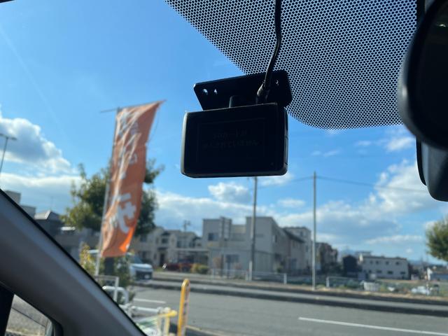 シエンタ Ｇ　クエロ　両側パワースライドドア・ナビ・フルセグＴＶ・Ｂｌｕｅｔｏｏｔｈ・ＤＶＤ再生・Ｂカメラ・衝突軽減ブレーキ・車線逸脱警報・アイドリングストップ・オートライト・オートマチックハイビーム・ＥＴＣ（21枚目）