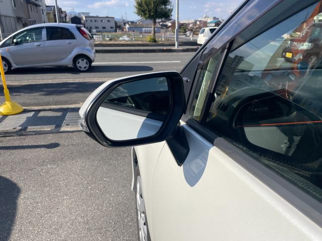 シエンタ Ｇ　クエロ　両側パワースライドドア・ナビ・フルセグＴＶ・Ｂｌｕｅｔｏｏｔｈ・ＤＶＤ再生・Ｂカメラ・衝突軽減ブレーキ・車線逸脱警報・アイドリングストップ・オートライト・オートマチックハイビーム・ＥＴＣ（50枚目）