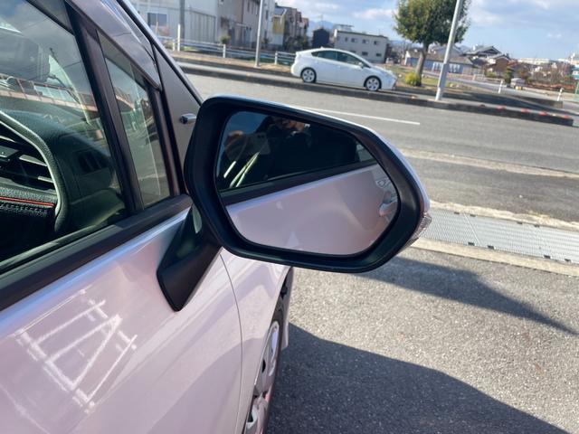 シエンタ Ｇ　クエロ　両側パワースライドドア・ナビ・フルセグＴＶ・Ｂｌｕｅｔｏｏｔｈ・ＤＶＤ再生・Ｂカメラ・衝突軽減ブレーキ・車線逸脱警報・アイドリングストップ・オートライト・オートマチックハイビーム・ＥＴＣ（51枚目）