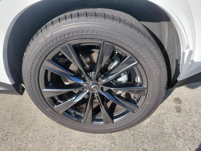 ＮＸ ＮＸ３５０ｈ　Ｆスポーツ　純正ナビ／フルセグＴＶ／全方位カメラ／赤革シート／ドラレコ／パークアシスト／自動駐車システム／衝突軽減ブレーキ／レーンアシスト／オートマチックハイビーム／クリアランスソナー／禁煙車／ＥＴＣ２．０（56枚目）