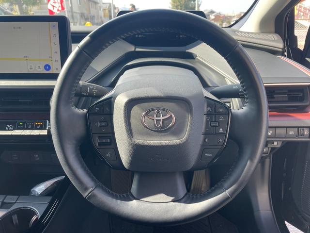 プリウス Z パノラマルーフ・モデリスタフルエアロ・フルセグ・全周囲カメラ・障害物センサー・衝突被害軽減・盗難防止システム・レーンアシスト・パークアシスト・ETC・電動リアゲート・デジタルインナーミラー(12枚目)