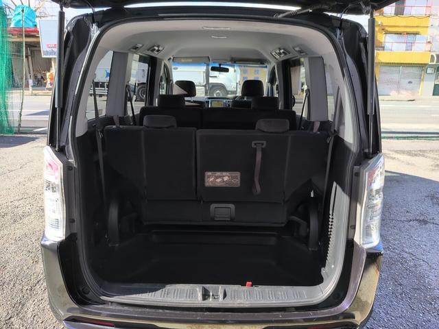 ステップワゴンスパーダ Ｚ　クールスピリット　両側自動　ＨＤＤナビ　Ｂカメラ　両側パワースライドドア　スマートキー　純正ＨＤＤナビ　３６０°モニター　フルセグＴＶ　Ｂカメラ　ＨＩＤヘッドライト　オートライト　オートエアコン　パドルシフト　ＥＴＣ　純正アルミ（18枚目）