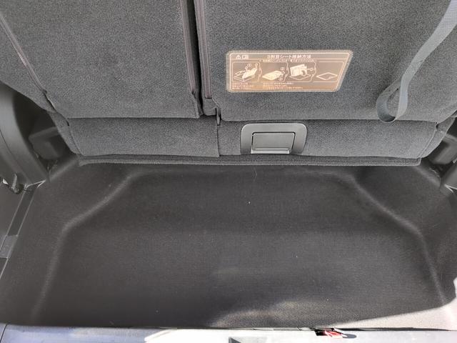 ステップワゴンスパーダ Ｚ　クールスピリット　両側自動　ＨＤＤナビ　Ｂカメラ　両側パワースライドドア　スマートキー　純正ＨＤＤナビ　３６０°モニター　フルセグＴＶ　Ｂカメラ　ＨＩＤヘッドライト　オートライト　オートエアコン　パドルシフト　ＥＴＣ　純正アルミ（20枚目）