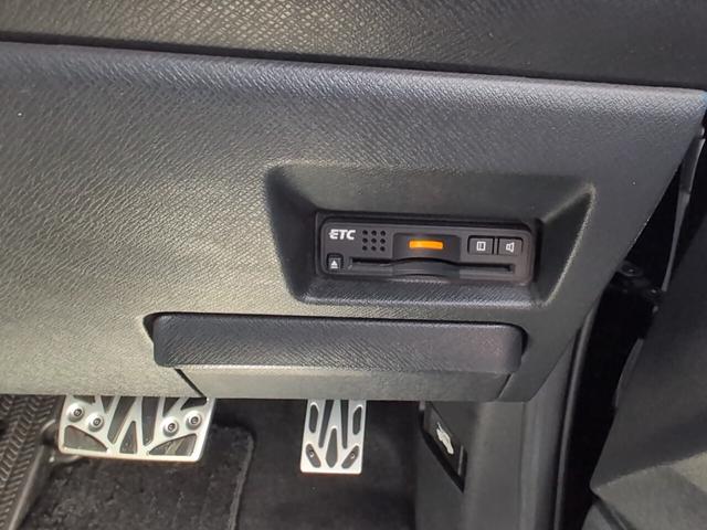 ステップワゴンスパーダ Ｚ　クールスピリット　両側自動　ＨＤＤナビ　Ｂカメラ　両側パワースライドドア　スマートキー　純正ＨＤＤナビ　３６０°モニター　フルセグＴＶ　Ｂカメラ　ＨＩＤヘッドライト　オートライト　オートエアコン　パドルシフト　ＥＴＣ　純正アルミ（29枚目）