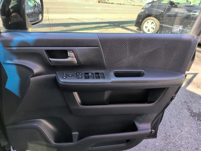 ステップワゴンスパーダ Ｚ　クールスピリット　両側自動　ＨＤＤナビ　Ｂカメラ　両側パワースライドドア　スマートキー　純正ＨＤＤナビ　３６０°モニター　フルセグＴＶ　Ｂカメラ　ＨＩＤヘッドライト　オートライト　オートエアコン　パドルシフト　ＥＴＣ　純正アルミ（30枚目）