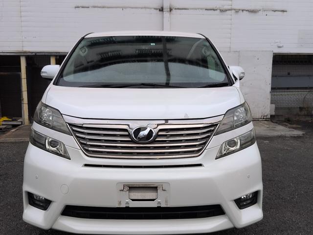 ヴェルファイア ２．４Ｚ　プラチナセレクションＩＩ　両側自動　スマートキー　両側パワースライドドア　電動リアゲート　プッシュスタート　ＥＴＣ　オートエアコン　純正アルミ　フリップダウンモニター　カロッツェリアナビ　フルセグＴＶ　バックカメラ　オットマン　スマートキー（2枚目）