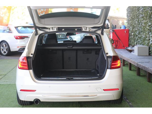 ３シリーズ ３２０ｄ　ラグジュアリー　黒革・ディーゼル・ナビ・電動リアゲート（3枚目）