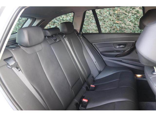 ３シリーズ ３２０ｄ　ラグジュアリー　黒革・ディーゼル・ナビ・電動リアゲート（19枚目）