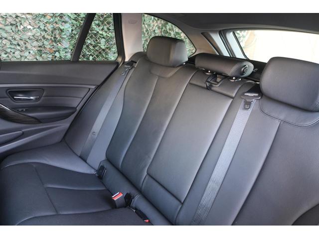 ３シリーズ ３２０ｄ　ラグジュアリー　黒革・ディーゼル・ナビ・電動リアゲート（20枚目）