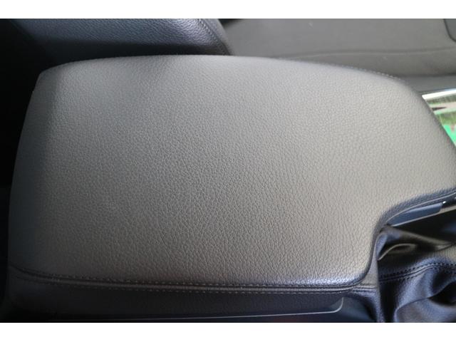 ３シリーズ ３２０ｄ　ラグジュアリー　黒革・ディーゼル・ナビ・電動リアゲート（32枚目）