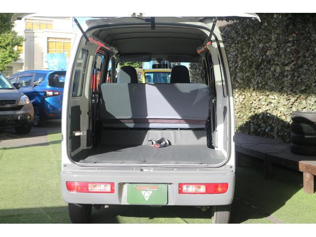 ハイゼットカーゴ 　ＣＮＧ車　リフトアップ・ナビ・ブルートゥース（7枚目）