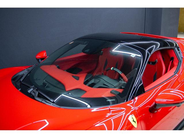 ２９６ＧＴＳ ベースグレード　カーボン製フロントスポイラー・リアデュフューザー・アンダードアカバー・アッパートンネル　レザー仕上ツートンインテリア　ＬＥＤカーボンステアリング　２０ｉｎｃ鍛造ＡＷ　サラウンドビュー（14枚目）