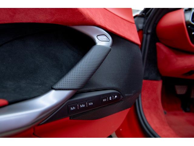 ２９６ＧＴＳ ベースグレード　カーボン製フロントスポイラー・リアデュフューザー・アンダードアカバー・アッパートンネル　レザー仕上ツートンインテリア　ＬＥＤカーボンステアリング　２０ｉｎｃ鍛造ＡＷ　サラウンドビュー（20枚目）