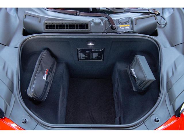 ２９６ＧＴＳ ベースグレード　カーボン製フロントスポイラー・リアデュフューザー・アンダードアカバー・アッパートンネル　レザー仕上ツートンインテリア　ＬＥＤカーボンステアリング　２０ｉｎｃ鍛造ＡＷ　サラウンドビュー（34枚目）