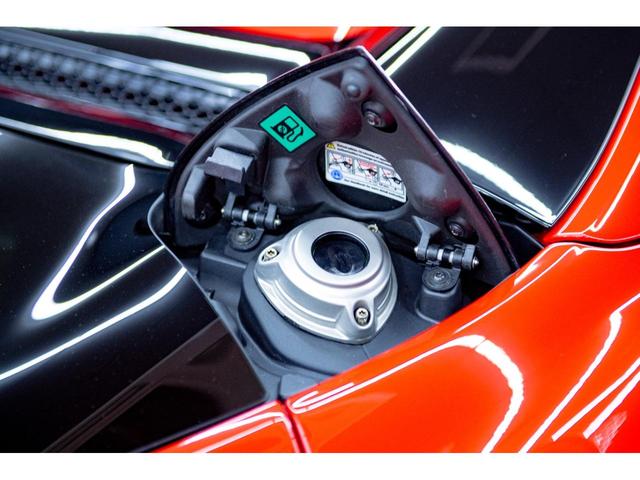 ２９６ＧＴＳ ベースグレード　カーボン製フロントスポイラー・リアデュフューザー・アンダードアカバー・アッパートンネル　レザー仕上ツートンインテリア　ＬＥＤカーボンステアリング　２０ｉｎｃ鍛造ＡＷ　サラウンドビュー（35枚目）