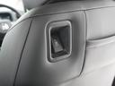 後席用にも電源ソケットが装備されています。