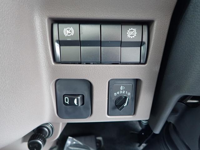 キャンター 　フル液晶メーター　２ｔ　標準１０尺　平ボディ　ＡＴ（22枚目）