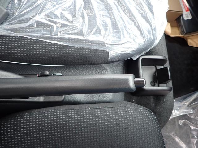 キャンター 　フル液晶メーター　２ｔ　標準ロング　平ボディ　ＡＴ（18枚目）