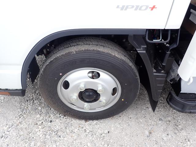 キャンター 　フル液晶メーター　２ｔ　標準ロング　平ボディ　ＡＴ（26枚目）